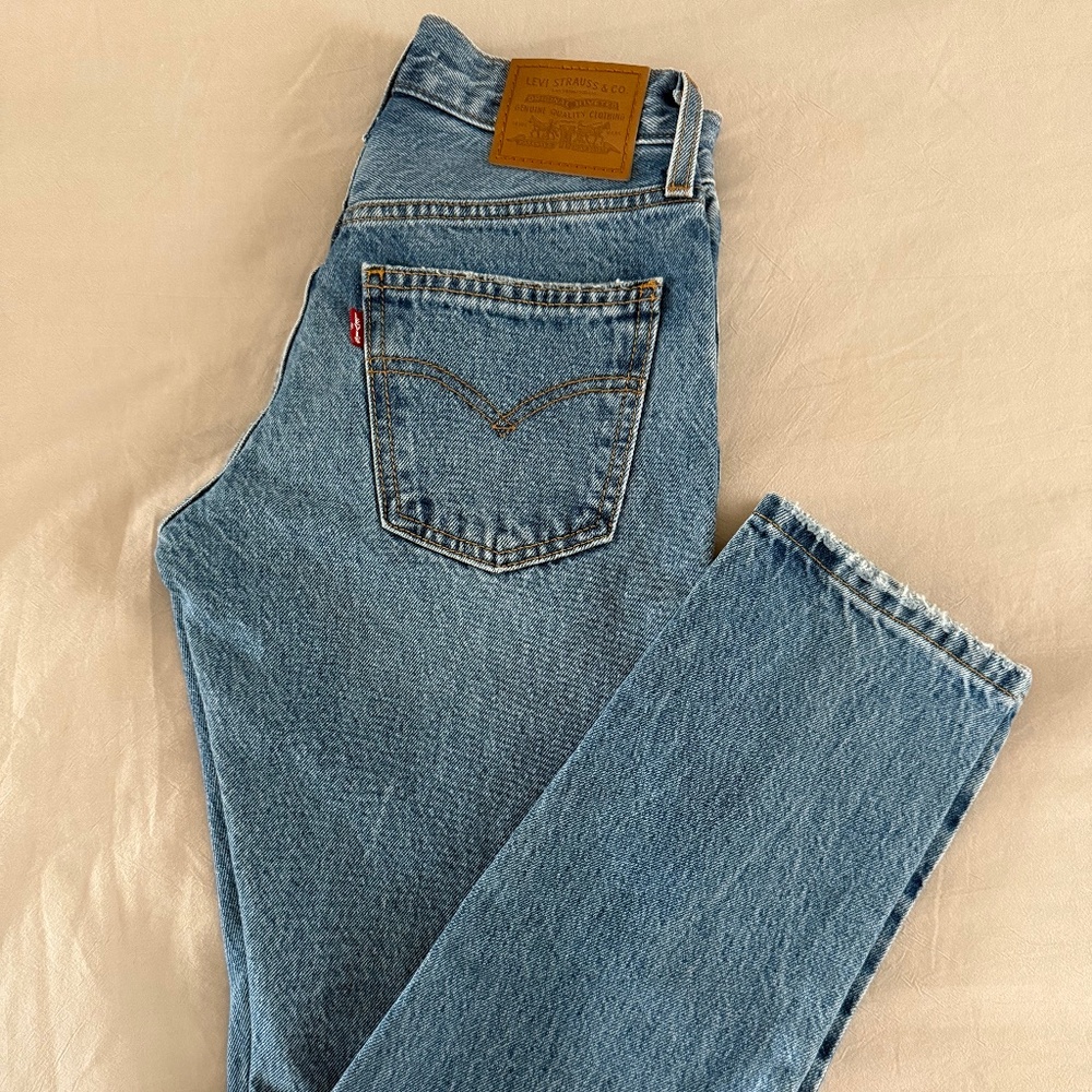 Levi's Women's Straight Leg Jeans - Light Blue Denim